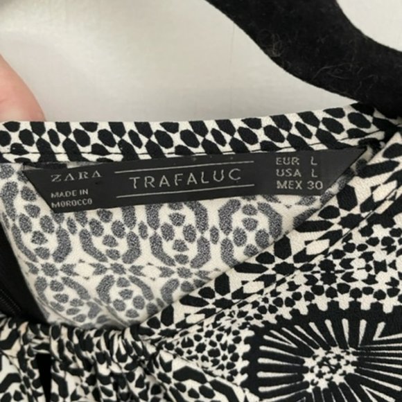 ZARA | Geometric Trafaluc Dress - Picture 2 of 4